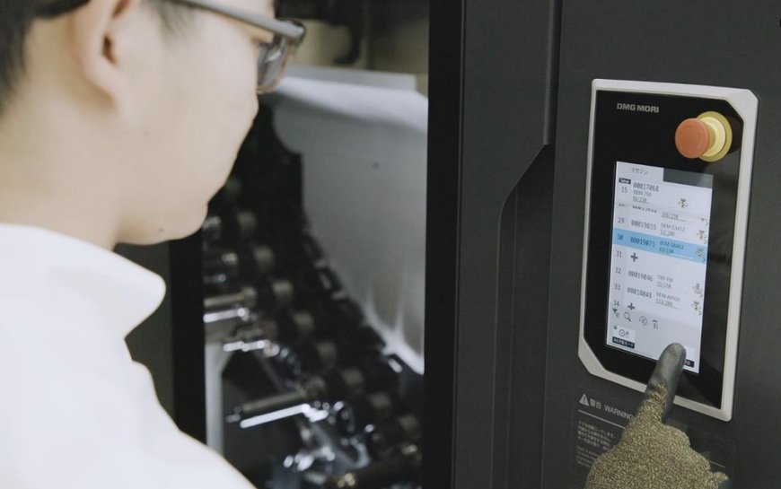 工具段取り時間を約 50%削減 効率的な工具段取り作業を実現 「マガジン操作パネル」